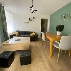 charmante-maison-saint-bron.hotels-rhonealpes.com/